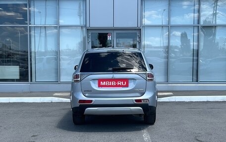 Mitsubishi Outlander III рестайлинг 3, 2014 год, 1 440 000 рублей, 6 фотография