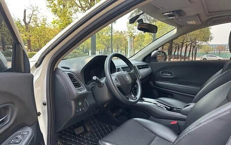 Honda Vezel, 2021 год, 1 520 000 рублей, 6 фотография