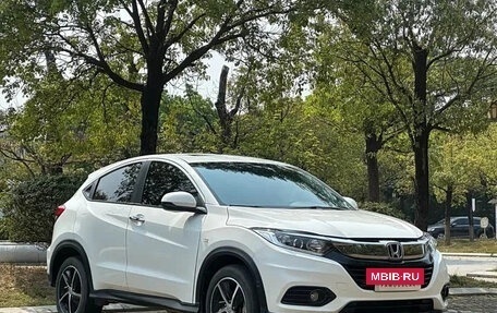 Honda Vezel, 2021 год, 1 520 000 рублей, 3 фотография