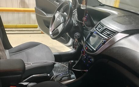 Hyundai Solaris II рестайлинг, 2014 год, 780 000 рублей, 11 фотография