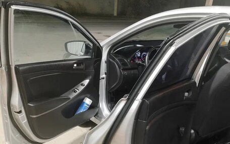 Hyundai Solaris II рестайлинг, 2014 год, 780 000 рублей, 12 фотография