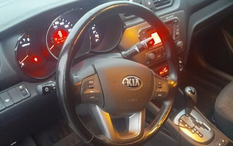 KIA Rio III рестайлинг, 2013 год, 1 140 000 рублей, 2 фотография