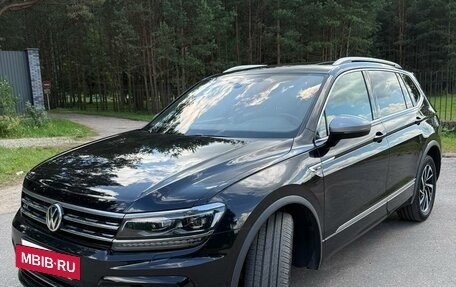 Volkswagen Tiguan II, 2019 год, 3 390 000 рублей, 3 фотография