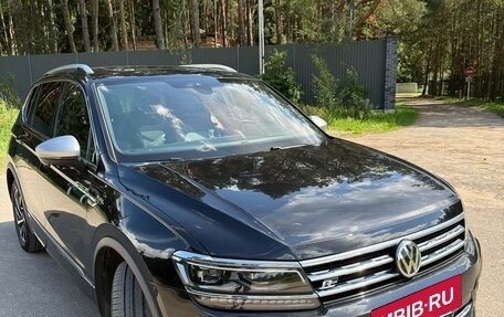 Volkswagen Tiguan II, 2019 год, 3 390 000 рублей, 2 фотография