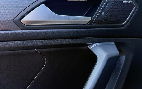 Volkswagen Tiguan II, 2019 год, 3 390 000 рублей, 16 фотография
