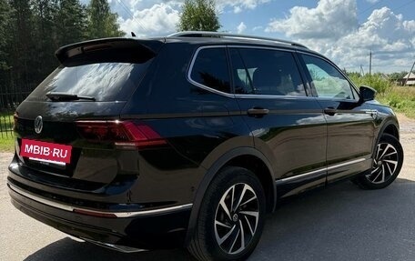 Volkswagen Tiguan II, 2019 год, 3 390 000 рублей, 18 фотография