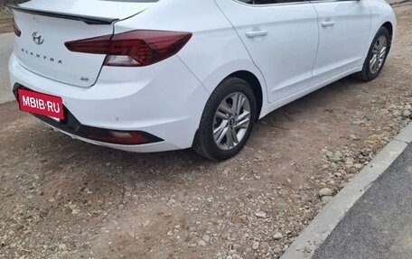 Hyundai Elantra VI рестайлинг, 2019 год, 1 750 000 рублей, 3 фотография