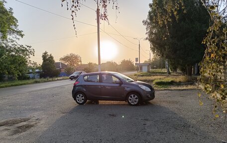Hyundai i20 IB рестайлинг, 2010 год, 650 000 рублей, 4 фотография