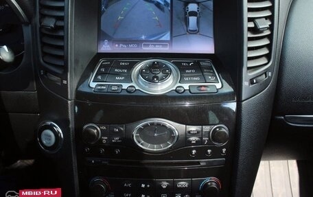 Infiniti QX70, 2014 год, 1 725 000 рублей, 3 фотография