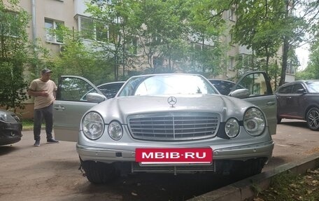 Mercedes-Benz E-Класс, 2005 год, 600 000 рублей, 11 фотография