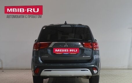 Mitsubishi Outlander III рестайлинг 3, 2019 год, 2 229 000 рублей, 4 фотография