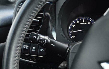 Mitsubishi Outlander III рестайлинг 3, 2019 год, 2 229 000 рублей, 14 фотография