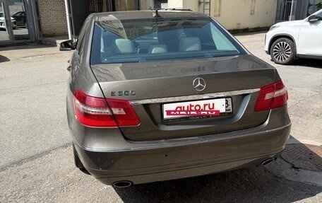 Mercedes-Benz E-Класс, 2010 год, 1 600 000 рублей, 2 фотография