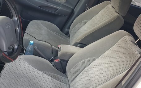 Hyundai Tucson III, 2005 год, 735 000 рублей, 10 фотография