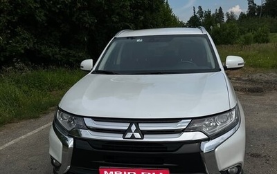 Mitsubishi Outlander III рестайлинг 3, 2018 год, 2 050 000 рублей, 1 фотография