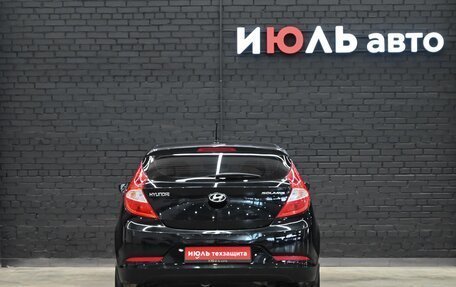 Hyundai Solaris II рестайлинг, 2015 год, 1 300 000 рублей, 6 фотография