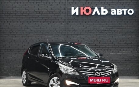 Hyundai Solaris II рестайлинг, 2015 год, 1 300 000 рублей, 4 фотография