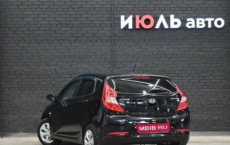 Hyundai Solaris II рестайлинг, 2015 год, 1 300 000 рублей, 5 фотография