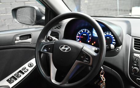 Hyundai Solaris II рестайлинг, 2015 год, 1 300 000 рублей, 14 фотография