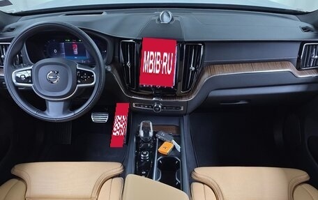 Volvo XC60 II, 2022 год, 3 660 000 рублей, 7 фотография