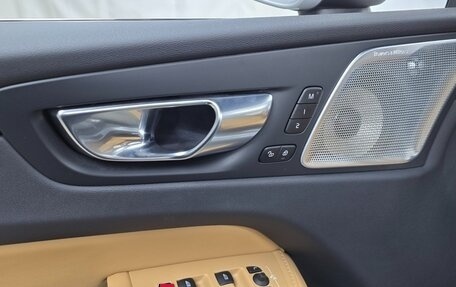 Volvo XC60 II, 2022 год, 3 660 000 рублей, 11 фотография