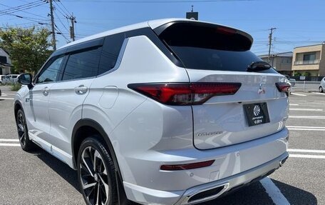 Mitsubishi Outlander, 2022 год, 2 300 334 рублей, 4 фотография