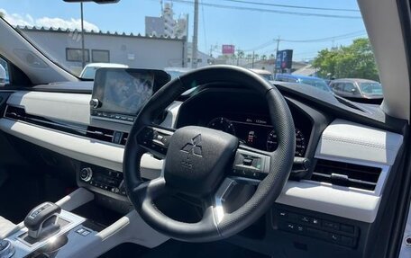 Mitsubishi Outlander, 2022 год, 2 300 334 рублей, 8 фотография