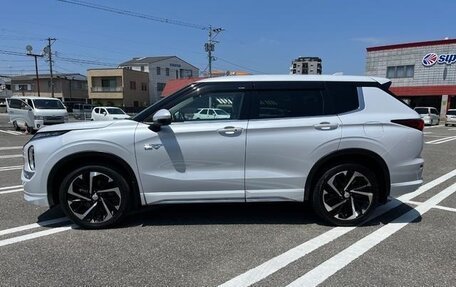 Mitsubishi Outlander, 2022 год, 2 300 334 рублей, 5 фотография