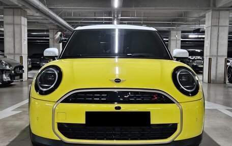 MINI Hatch, 2024 год, 4 220 000 рублей, 2 фотография