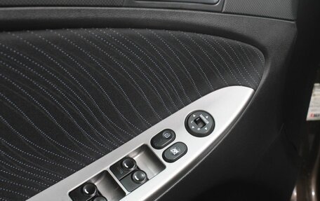 Hyundai Solaris II рестайлинг, 2015 год, 925 000 рублей, 12 фотография