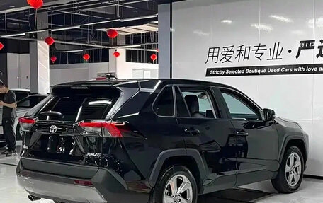 Toyota RAV4, 2022 год, 2 200 199 рублей, 4 фотография
