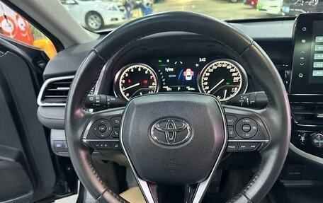 Toyota Camry, 2021 год, 2 060 000 рублей, 11 фотография