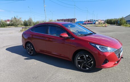Hyundai Solaris II рестайлинг, 2022 год, 1 800 000 рублей, 3 фотография