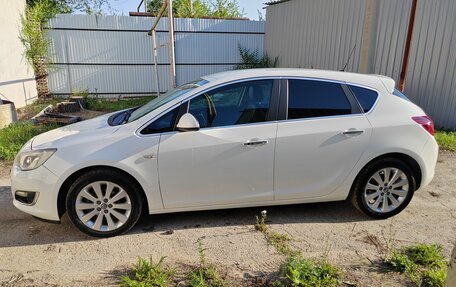 Opel Astra J, 2013 год, 900 000 рублей, 3 фотография