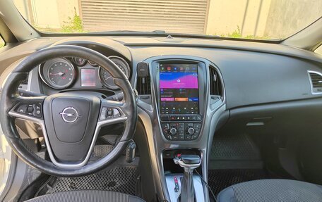 Opel Astra J, 2013 год, 900 000 рублей, 10 фотография