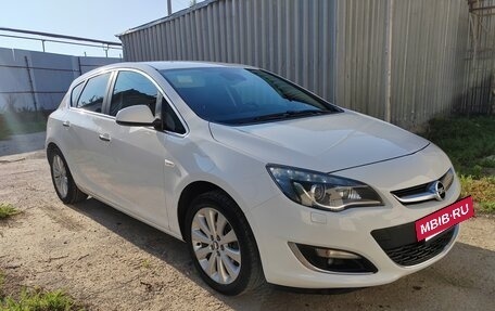 Opel Astra J, 2013 год, 900 000 рублей, 7 фотография
