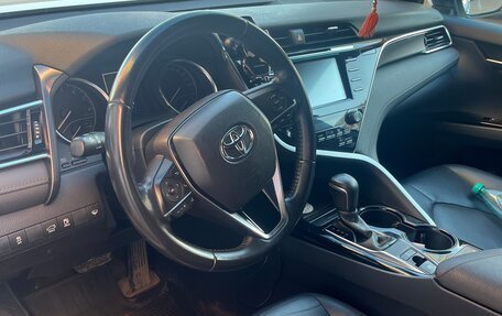 Toyota Camry, 2019 год, 2 970 000 рублей, 5 фотография