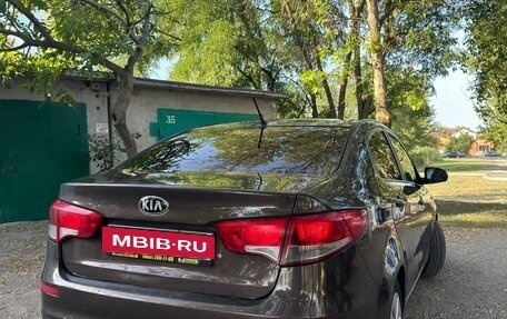 KIA Rio III рестайлинг, 2015 год, 700 000 рублей, 3 фотография
