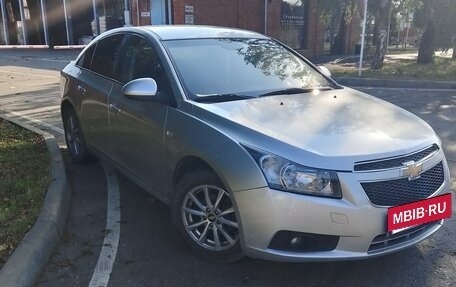 Chevrolet Cruze II, 2011 год, 720 000 рублей, 3 фотография