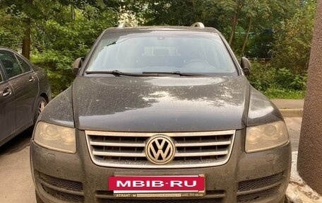 Volkswagen Touareg III, 2006 год, 850 000 рублей, 2 фотография