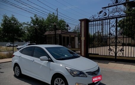 Hyundai Solaris II рестайлинг, 2015 год, 870 000 рублей, 5 фотография