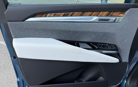 Cadillac Escalade V, 2025 год, 22 900 000 рублей, 13 фотография