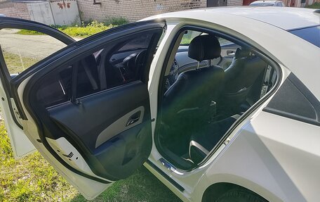 Chevrolet Cruze II, 2010 год, 750 000 рублей, 14 фотография