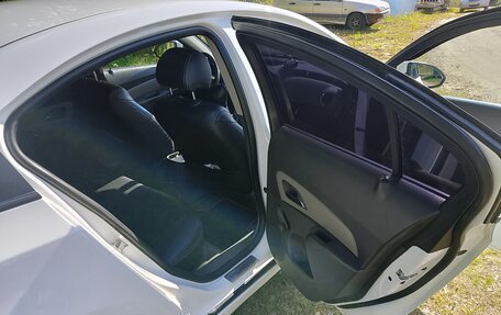 Chevrolet Cruze II, 2010 год, 750 000 рублей, 5 фотография