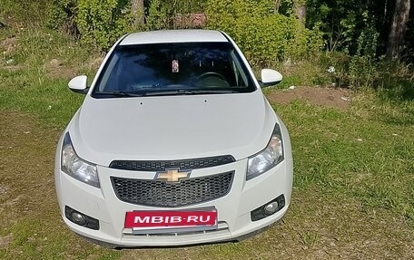 Chevrolet Cruze II, 2010 год, 750 000 рублей, 6 фотография