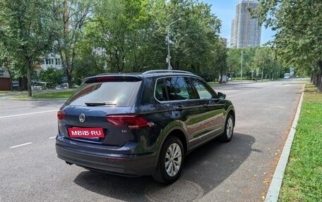Volkswagen Tiguan II, 2017 год, 2 200 000 рублей, 2 фотография