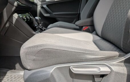 Volkswagen Tiguan II, 2017 год, 2 200 000 рублей, 12 фотография