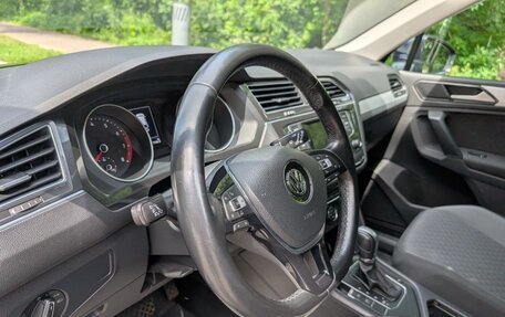 Volkswagen Tiguan II, 2017 год, 2 200 000 рублей, 11 фотография