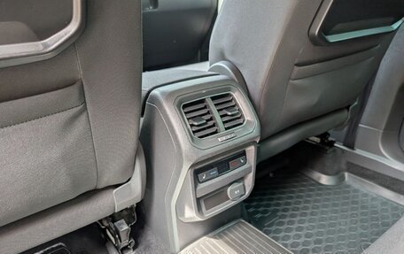 Volkswagen Tiguan II, 2017 год, 2 200 000 рублей, 21 фотография