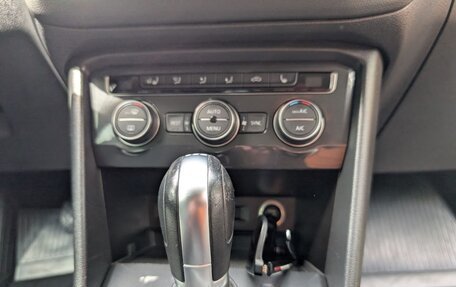 Volkswagen Tiguan II, 2017 год, 2 200 000 рублей, 15 фотография